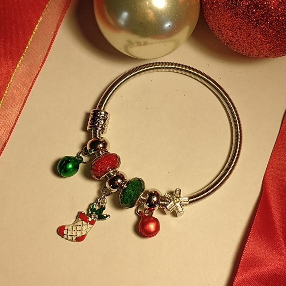 Silver Christmas Charm Bracelet!!!